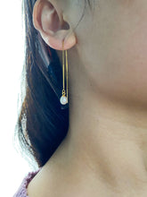 Load image into Gallery viewer, Cordelia | 14K Gold Pearl Threader Earrings
